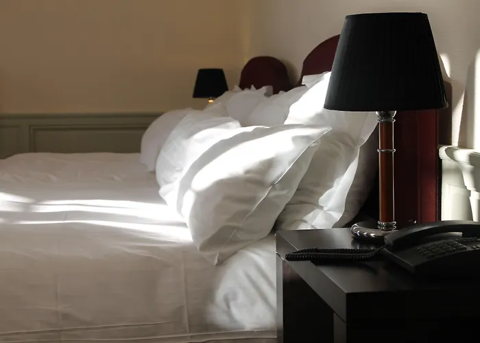 Hotel De Londres Fontainebleau