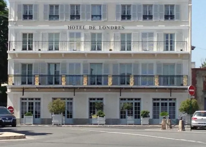 ホテル De Londres 3*